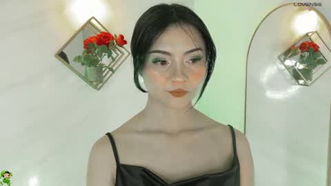 Snapshot of naamah_b chatting on 03.17.26 naamah_b online show from 03.17.26