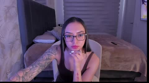 Snapshot of naath_ chatting on 04.05.26 anny online show from 04.05.26