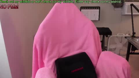 Snapshot of nacmar chatting on 07.04.26 Natalie Marlo online show from 07.04.26