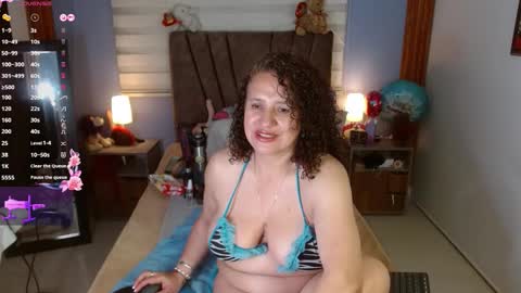 nadia_84 online show from 10.15.25