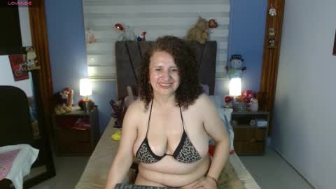 nadia_84 online show from 12.19.25