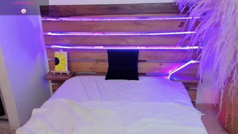 Nadine online show from 02.14.26