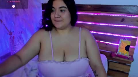 Nadine online show from 04.30.26