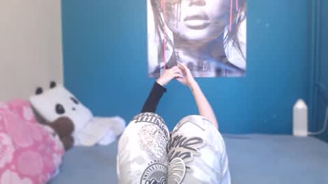 nadinnnea online show from 09.10.25