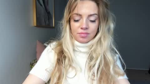 Snapshot of nadyasoft chatting on 01.22.25 Nadyasoft online show from 01.22.25