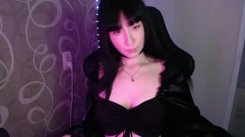 Naemi online show from 09.11.25