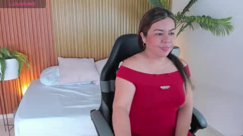 N A H I A online show from 01.05.26