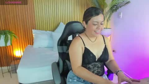 N A H I A online show from 04.28.26