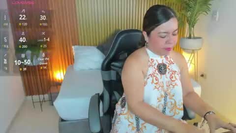 Snapshot of nahia_13 chatting on 06.15.26 N A H I A online show from 06.15.26
