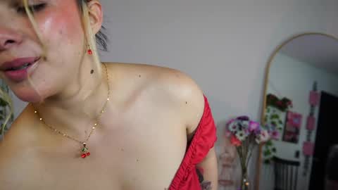 Snapshot of naho_4269 chatting on 04.10.26 Naho Sigueme en mis Redes Sociales Follow me on my social networks online show from 04.10.26