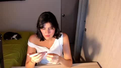 independent model online show from 05.02.26