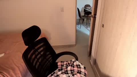 Snapshot of nahomi2021 chatting on 08.06.26 independent model online show from 08.06.26