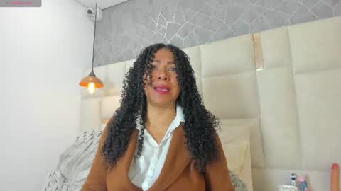 Nahomi Dominique online show from 07.08.26
