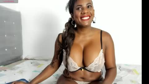 Snapshot of nahomi_whesley chatting on 06.19.26 Nahomi Whesley online show from 06.19.26
