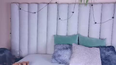 Snapshot of nahomicampbell_ chatting on 06.18.26 VICTORIA online show from 06.18.26