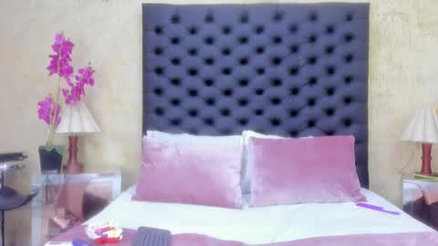 Nahomi  online show from 03.09.26