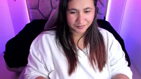 Snapshot of naia_karter chatting on 01.14.25 online show from 01.14.25