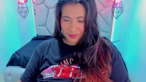 Snapshot of naia_karter chatting on 02.08.25 online show from 02.08.25