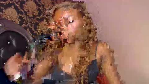 Snapshot of naiagils chatting on 02.09.26 Naia online show from 02.09.26