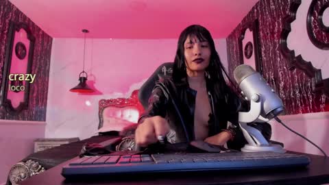 Naila online show from 12.28.24