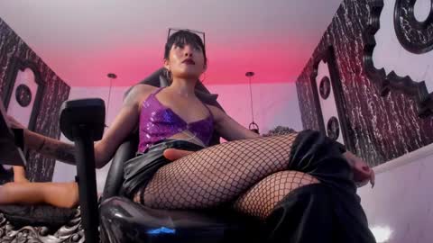 Naila online show from 01.14.25