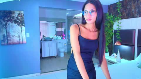 Lia online show from 12.26.24