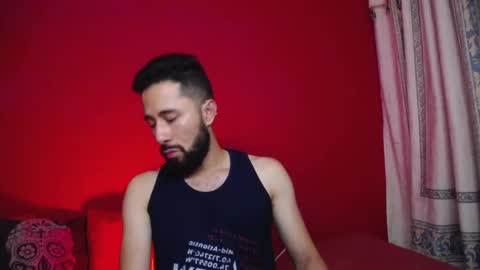 Snapshot of nainpaulo chatting on 12.14.25 nainpaulo online show from 12.14.25