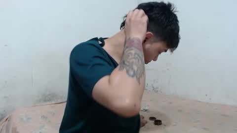 Snapshot of naisha_and_axelh chatting on 10.11.25 naisha and axel2 online show from 10.11.25