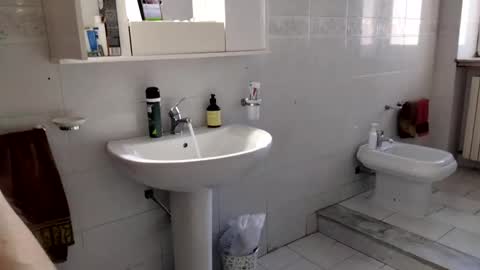 Snapshot of nakednudist72 chatting on 01.25.25 Naked Naturist online show from 01.25.25