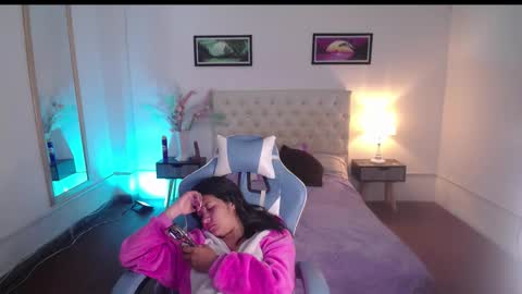 Snapshot of nala_sc chatting on 10.18.25 nala_sc online show from 10.18.25