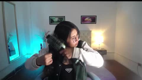 Snapshot of nala_sc chatting on 10.19.25 nala_sc online show from 10.19.25