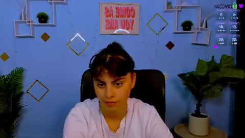 Snapshot of nami_glow chatting on 06.30.26 your Nami online show from 06.30.26