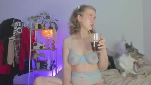 Agnes online show from 10.02.25