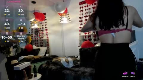 Snapshot of namisunny chatting on 09.19.25 nami online show from 09.19.25