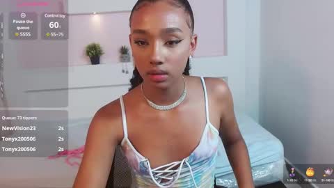 Snapshot of namoismith chatting on 12.21.24 Namoi Smith online show from 12.21.24