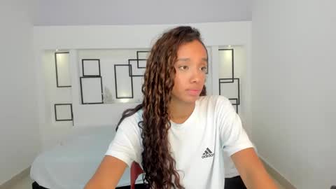 Snapshot of namoismith chatting on 02.07.25 Namoi Smith online show from 02.07.25