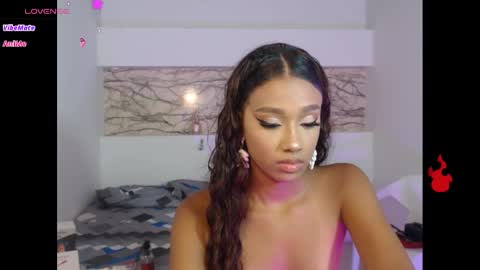 Snapshot of namoismith chatting on 03.09.25 Namoi Smith online show from 03.09.25