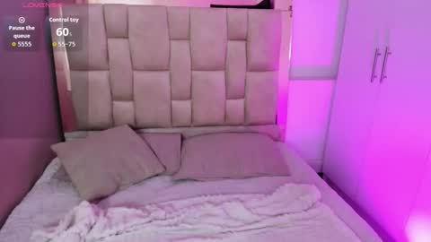 Snapshot of nana__s chatting on 02.22.26 Nana online show from 02.22.26