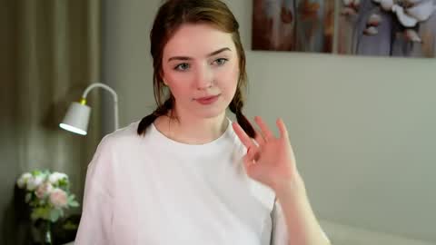 Snapshot of nanalindner chatting on 04.20.26 Kiana online show from 04.20.26