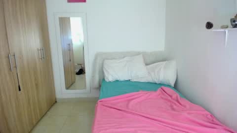 Snapshot of nanami_20 chatting on 09.08.25 samantha online show from 09.08.25