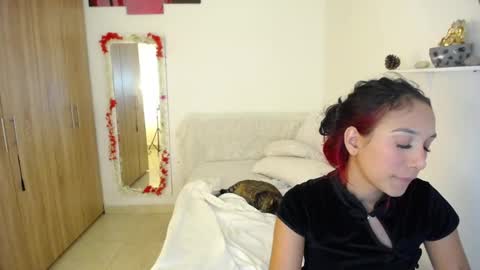 Snapshot of nanami_20 chatting on 09.10.25 samantha online show from 09.10.25