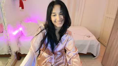 Snapshot of nanami_20 chatting on 12.14.25 samantha online show from 12.14.25