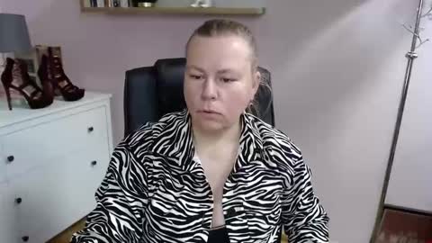 Snapshot of nancy_sugar chatting on 02.18.25 Nancy online show from 02.18.25