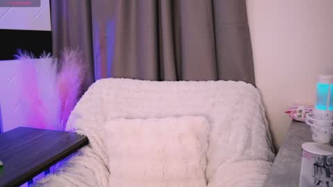 INSTAGRAM     bekkercat  online show from 02.05.25