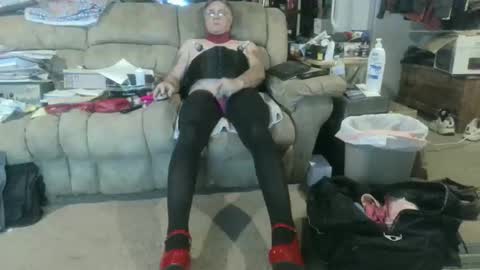 Snapshot of nancyboy_1 chatting on 10.30.25 nancyboy_1 online show from 10.30.25