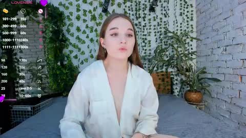 Snapshot of nancycaseys chatting on 02.28.25 Luna online show from 02.28.25