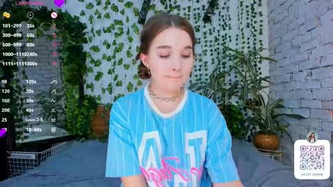 Snapshot of nancycaseys chatting on 03.08.25 Luna online show from 03.08.25