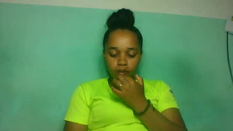 Snapshot of nandrianina416143 chatting on 06.19.26 nandrianina416143 online show from 06.19.26