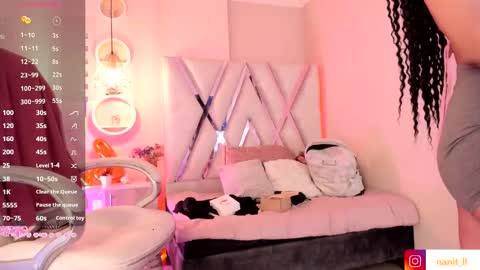 Snapshot of nanit_l chatting on 03.10.26 anna online show from 03.10.26