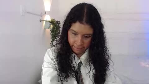 Nanna Rouse online show from 10.24.25